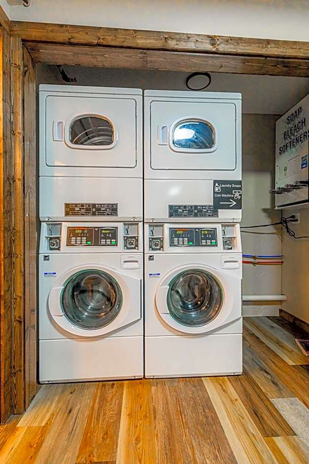 Pintler's Portal Hostel