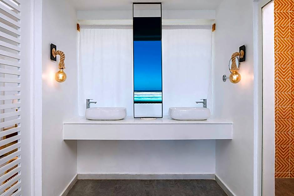 Le Mersenne Zanzibar, Autograph Collection