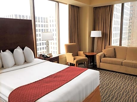 Studio Queen Suite with Sofa Bed and City View