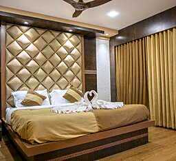 Hotel Rajmahal