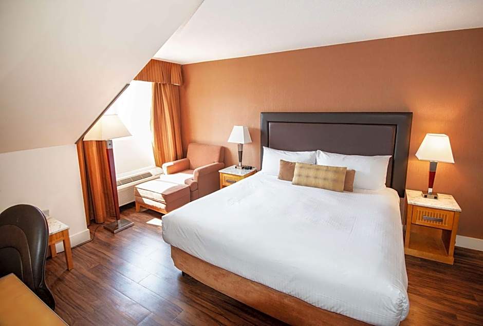 Coast Hillcrest Hotel