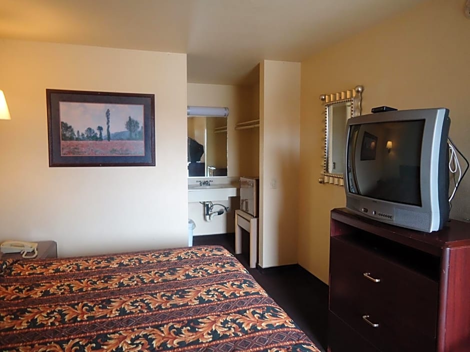 Economy Inn