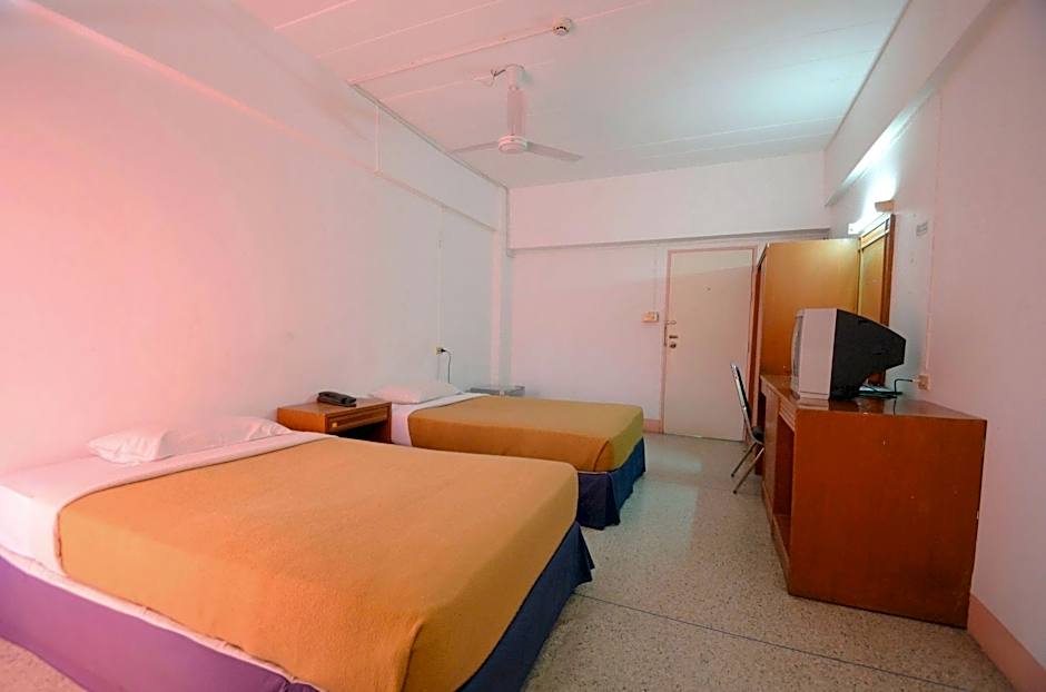 Dee Ma Hotel
