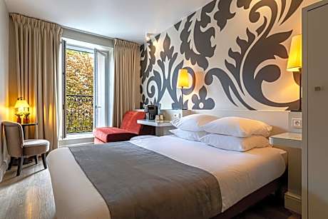 Superior room with garden view