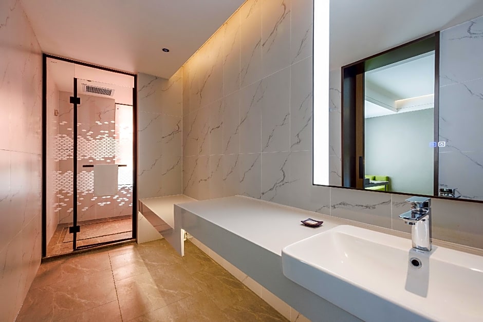 Grand Rezen Hotel Golmud