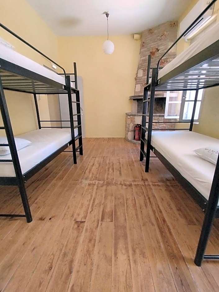 Chania Hostel Youth 18-50
