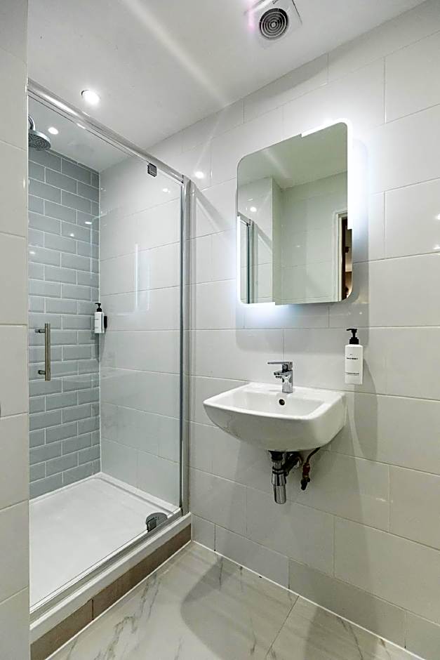 The Chapter Hotels - J Hyde Park