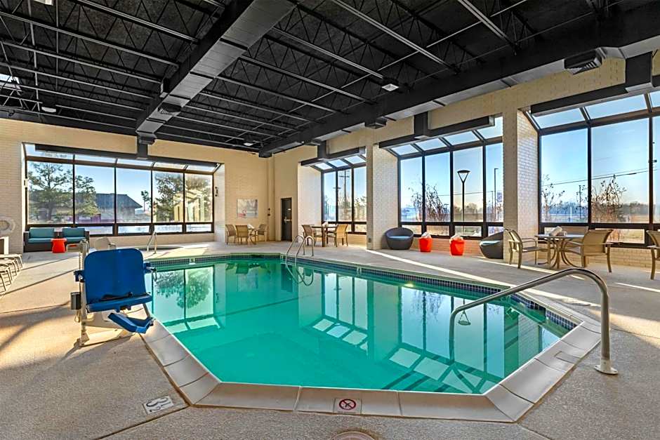 Drury Inn & Suites Joplin