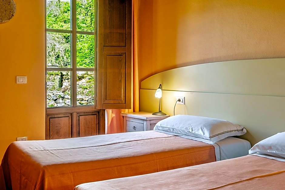 Residence with swimming-pool and thermal pools in Sorano