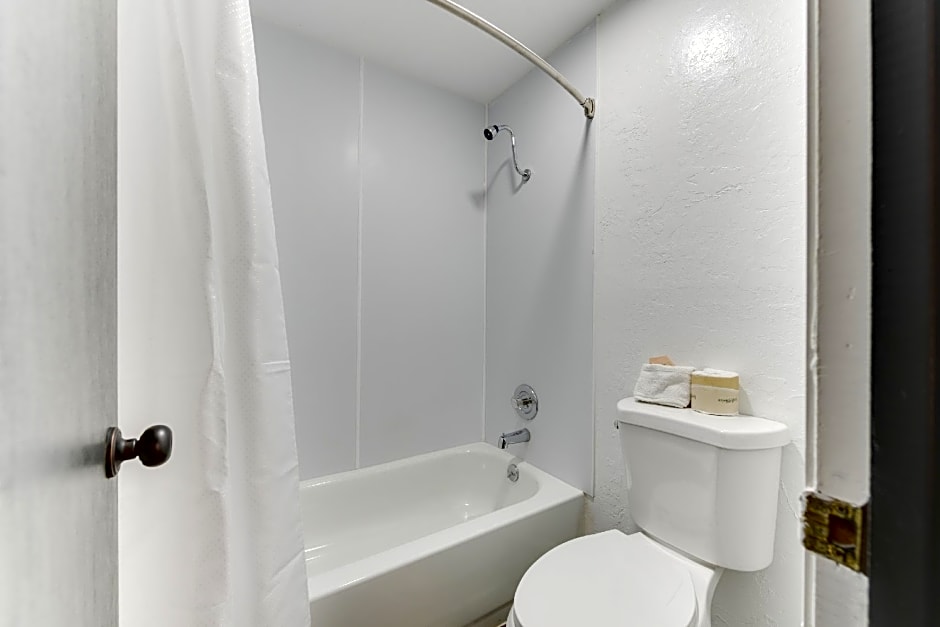 Dolores Mountain Inn