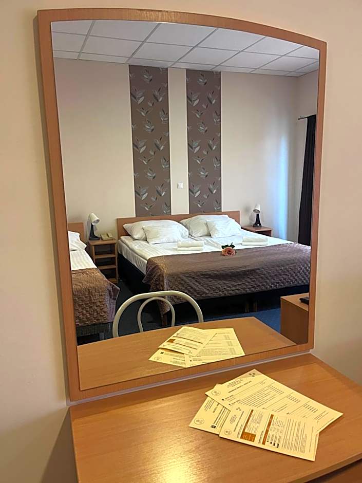 Hotel Rose City
