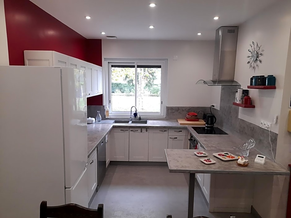 La maison du Bonheur, borne de recharge VE