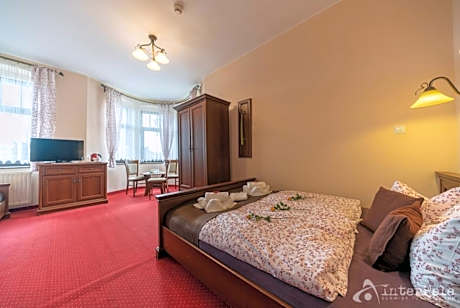 Triple Room with Bathroom