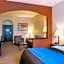 Comfort Inn & Suites Winnie