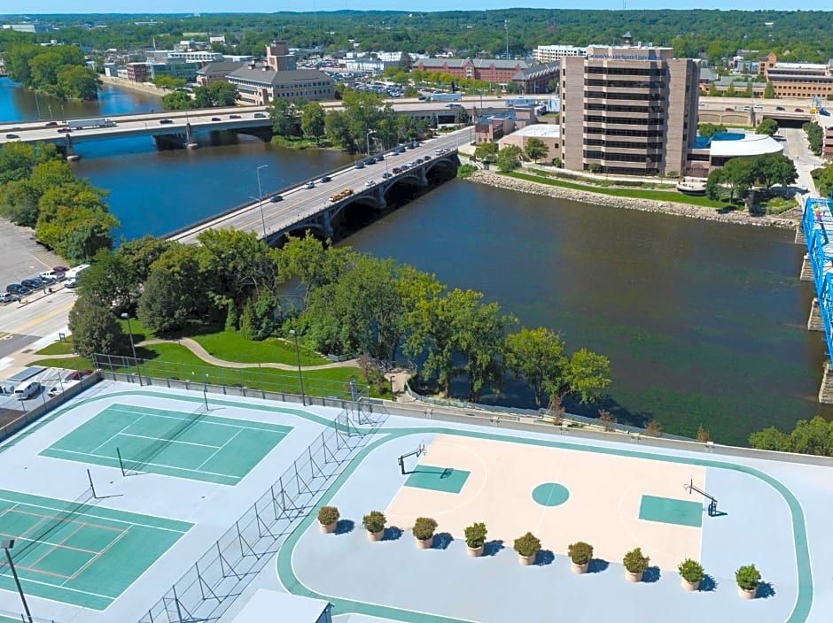 Courtyard by Marriott Grand Rapids Downtown