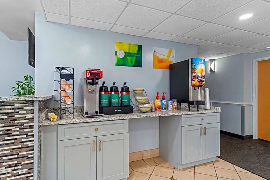 Quality Inn & Suites Biloxi - Ocean Springs