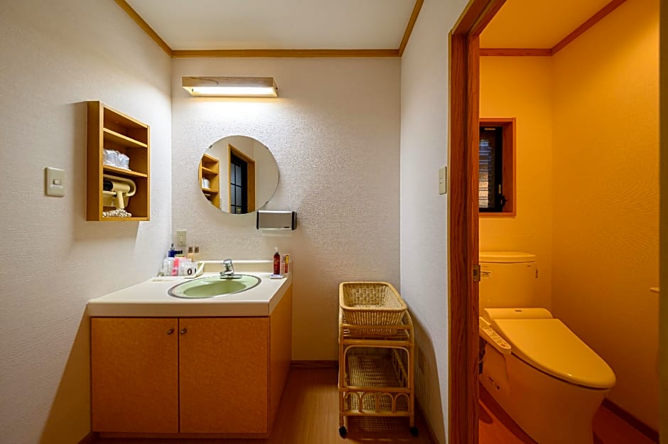 Yufuin Onsen Ryokan Mebaeso