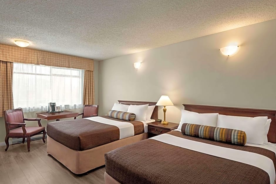 Travelodge by Wyndham Abbotsford Bakerview