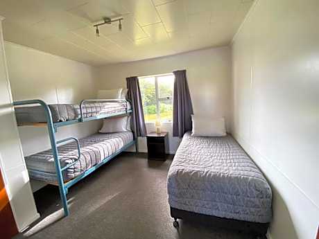 Two-Bedroom Apartment (5 Adults)
