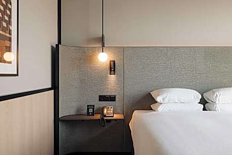 One-Bedroom Superior Suite with City View