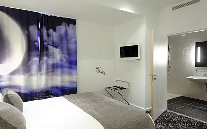 Comfort Hotel Centre Del Mon