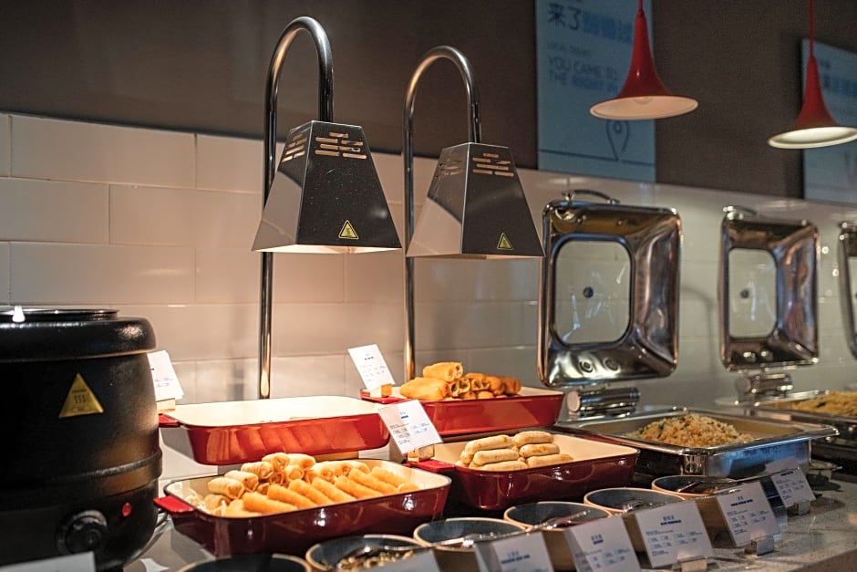 Holiday Inn Express Zhuhai Gongbei By IHG