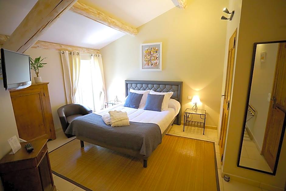 Maison CHENET - Les Chambres Entre Vigne et Garrigue - Teritoria