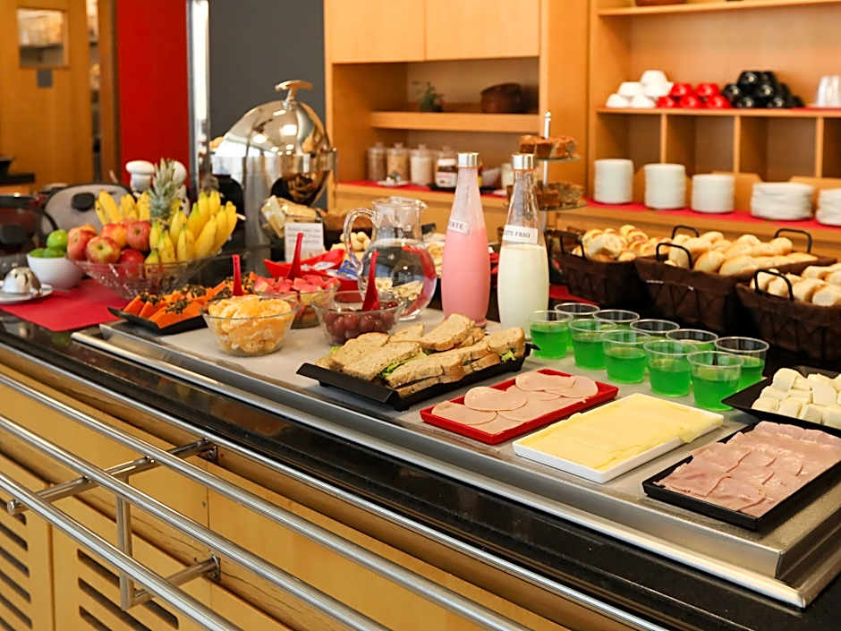 ibis Montes Claros Shopping