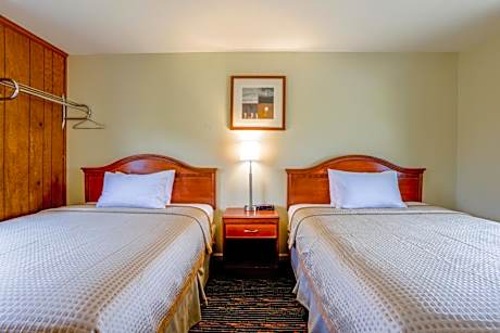 2 Queen Beds Non-Smoking