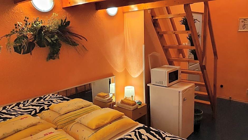 "hotel30" ROOMS in the centrum -free garage parking