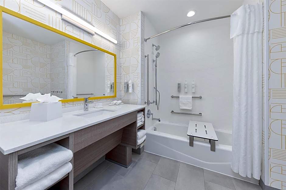 Home2 Suites by Hilton Paris