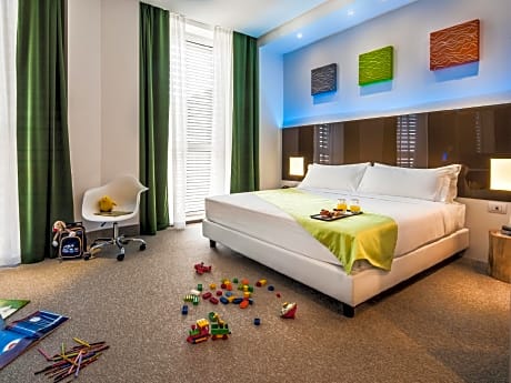 Large Double Room for 1 Person - Non-Smoking