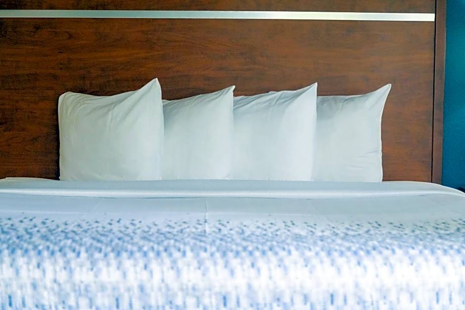 Twin Mountain Inn & Suites