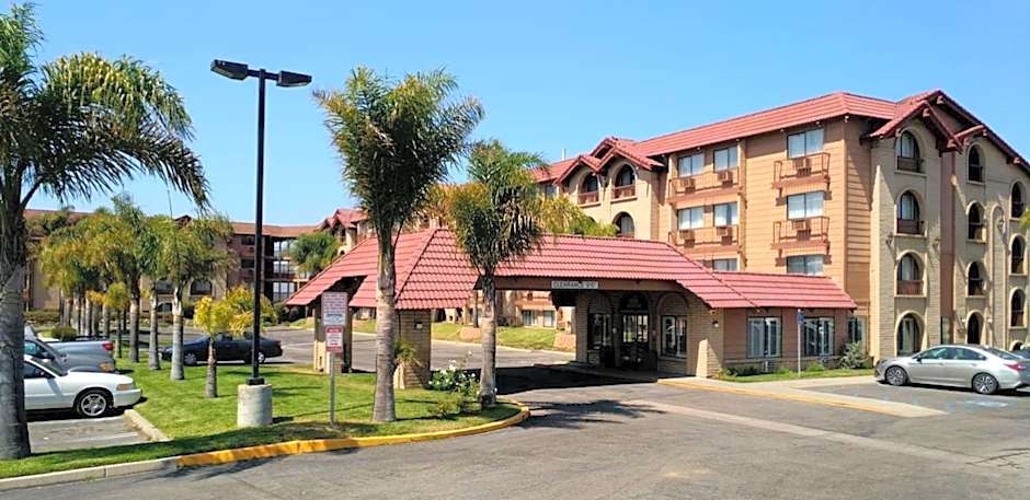 Lompoc Valley Inn and Suites
