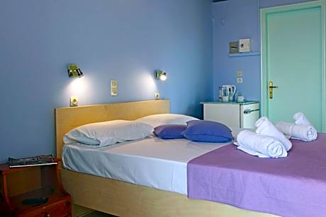 Standard Studio (2 Adults)