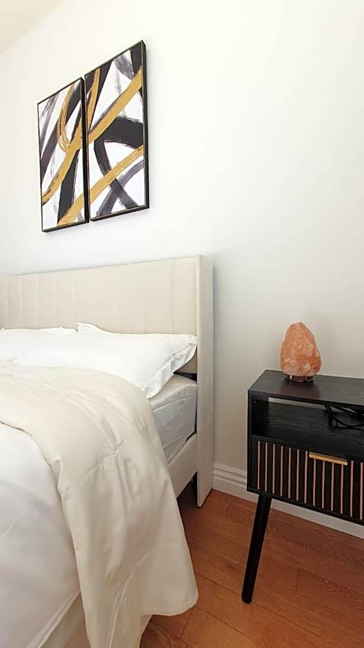 3 Bedroom Hollywood Gem