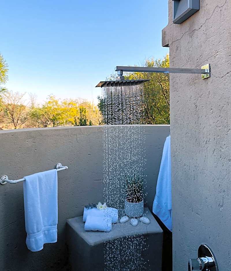 iKhaya LamaDube Game Lodge