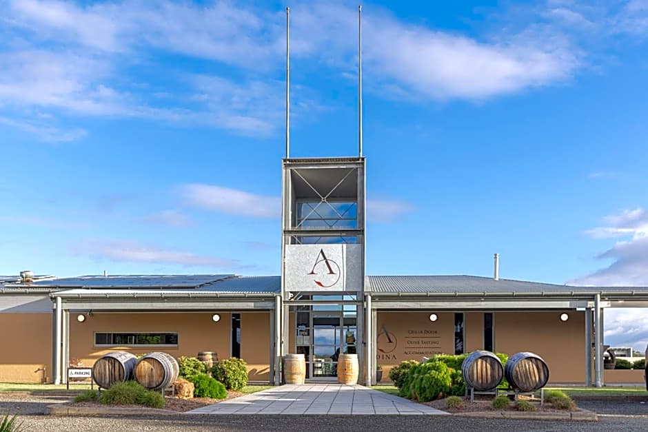 Adina Vineyard Accommodation