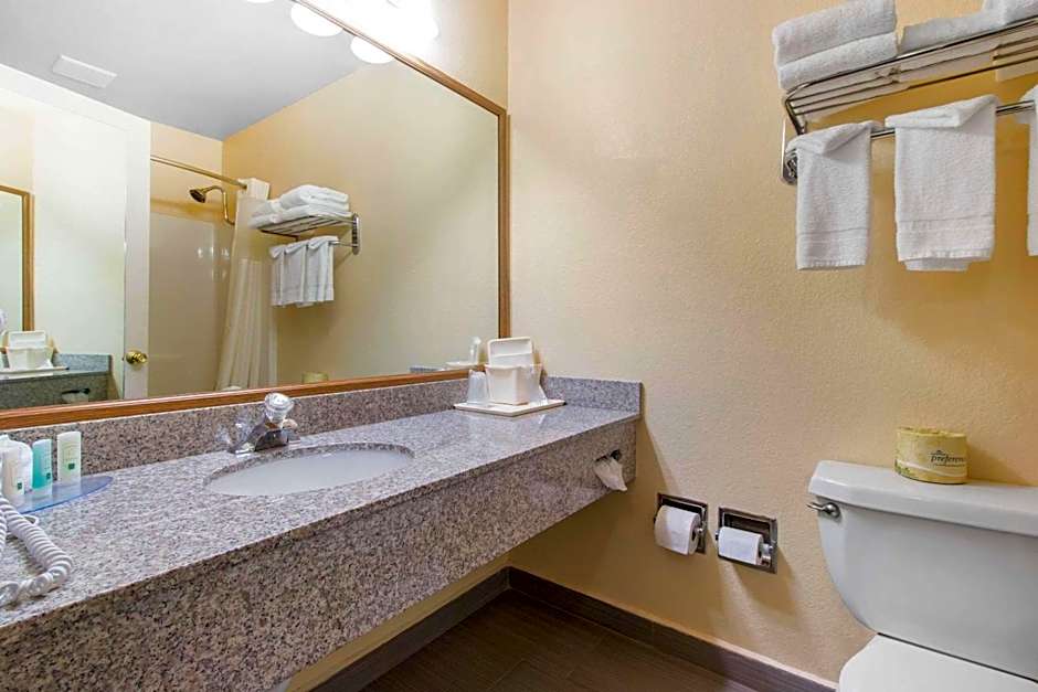 Quality Inn & Suites Crescent City Redwood Coast