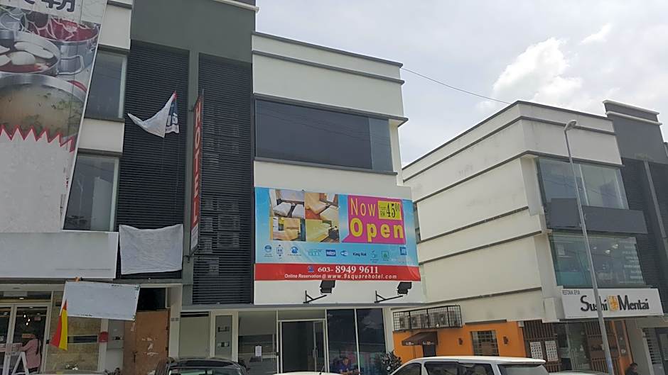 9 Square Hotel - Sri Kembangan