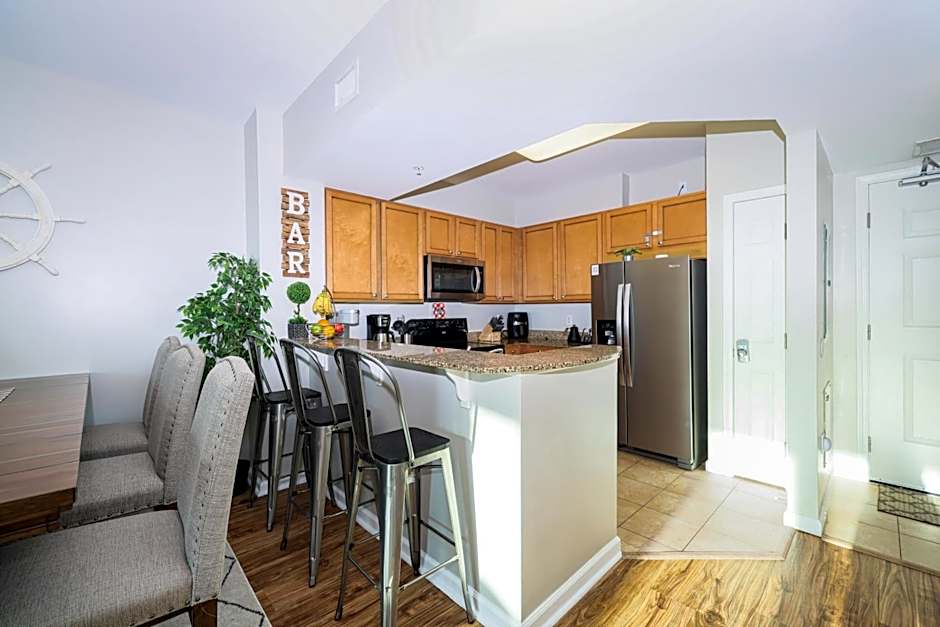 Marvelous 9th Floor Condo Gulf, Pool & Sunset View