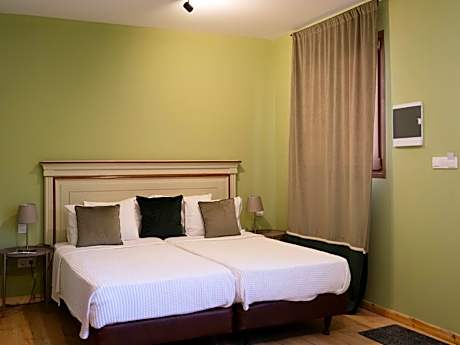 Suite with Garden View