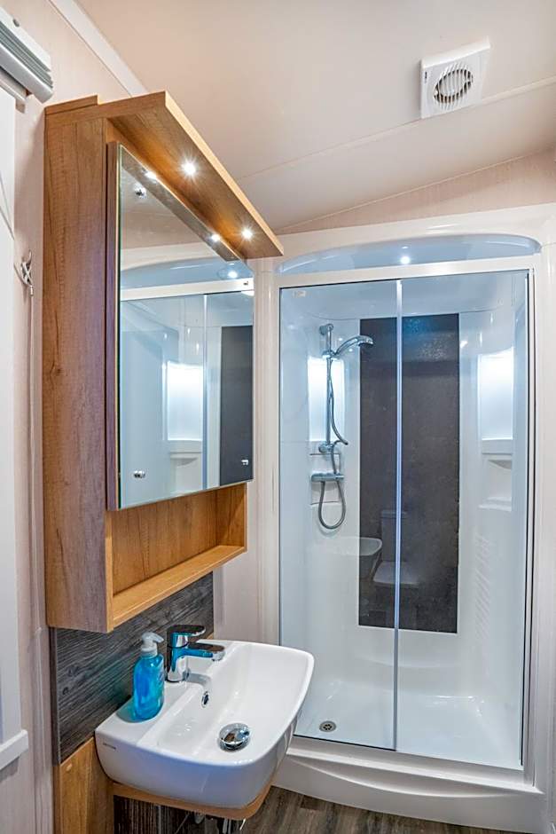 Luxury 8 Berth-Wheelchair Access