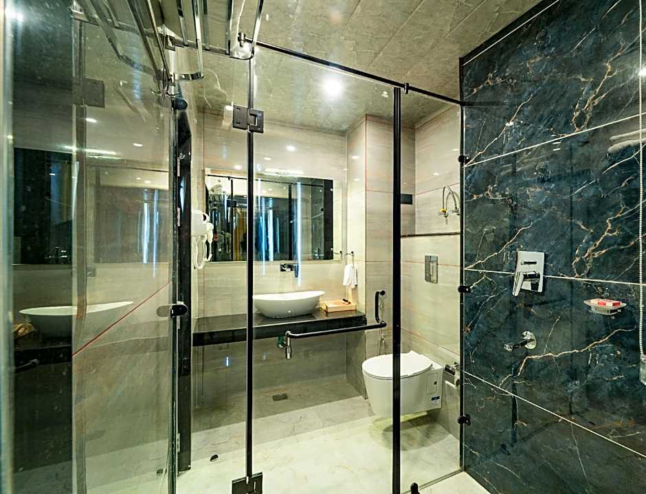 The Whitestone Inn & Suites ( A Centrally Heated Mountain & Valley View )