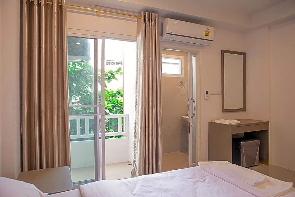 S.E.T Thanmongkol Residence