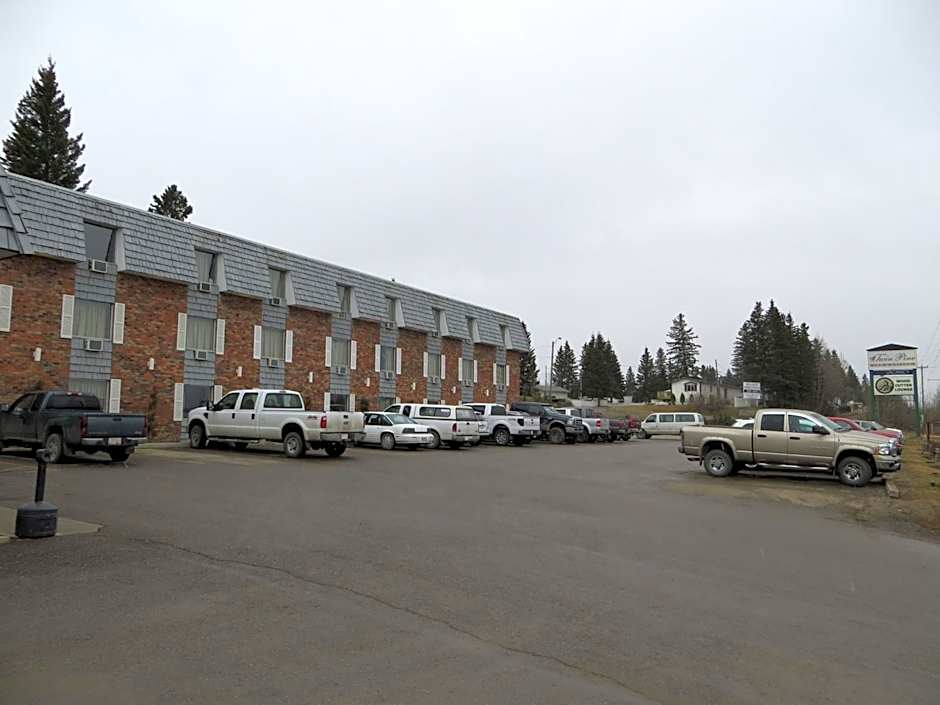 Twin Pine Inn & Suites