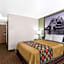 Super 8 by Wyndham Eau Claire I-94
