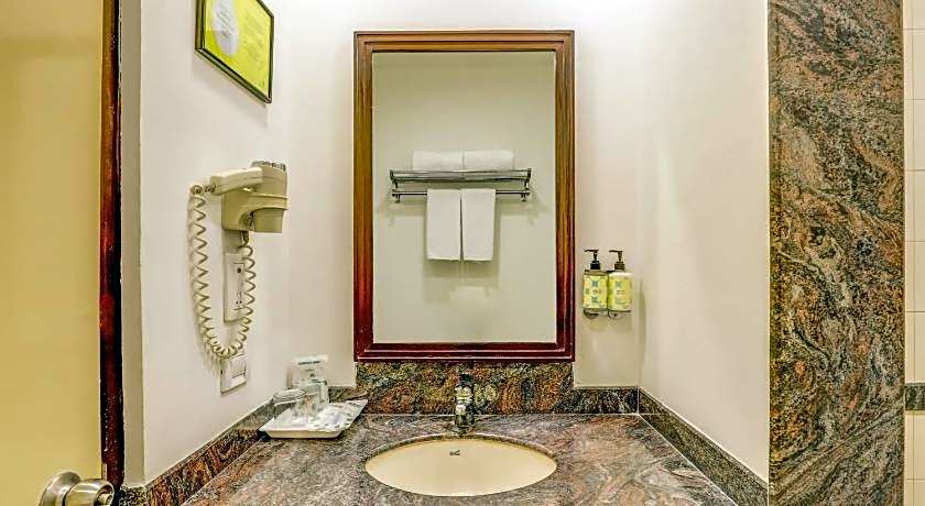 Lemon Tree Hotel East Delhi Mall