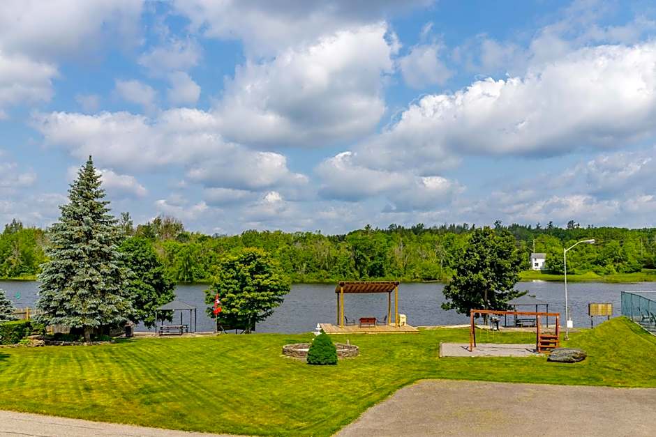 Motel 6 Campbellford, ON