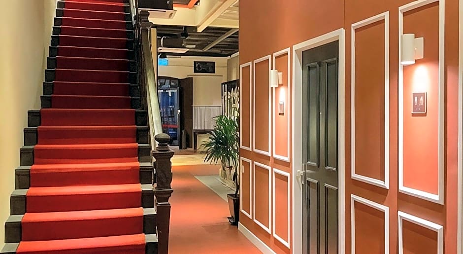 iStay Hotel